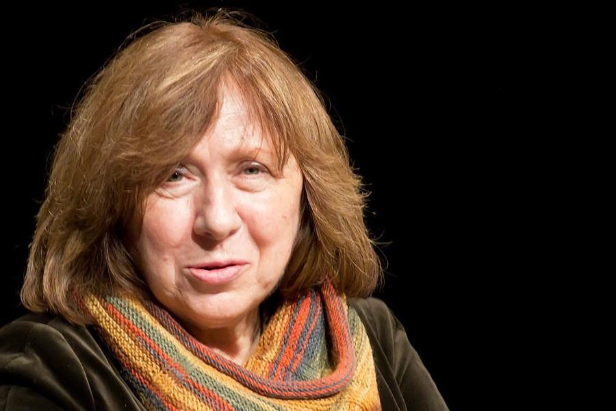 Svetlana Alexievich, shown here in 2013, won the 2015 Nobel Prize in Literature. She is a lifelong journalist who has used oral history to create a portrait of life in the former Soviet Union. Photo by Elke Wetzig (used under Creative Commons Attribution-ShareAlike License 3.0)
